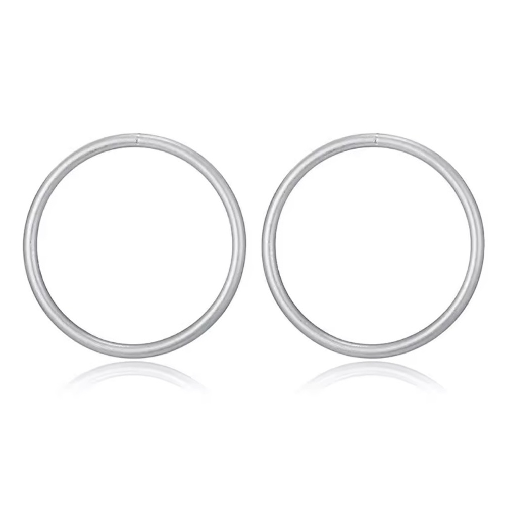 Front Facing Circle Hoop Earrings!